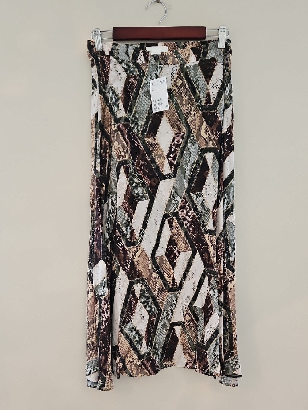 H&M A-line geometric Snake-Print Maxi Skirt in Brown and Green. Size 8